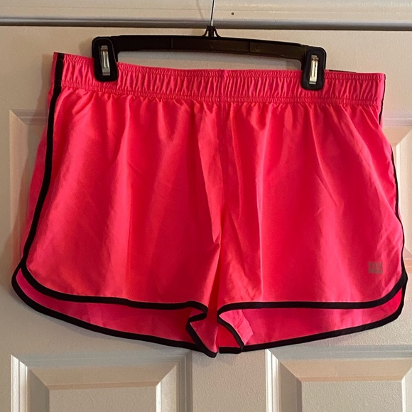 Victoria's Secret Pants - NWT VSX Running Shorts, size L